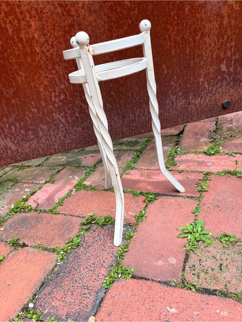 Vintage White Wrought Iron Plant Stand – Twisted Legs Shabby Chic - Picture 5 of 7